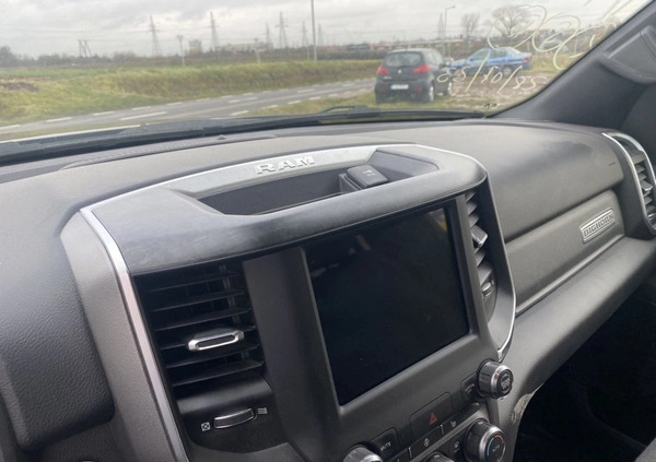 Dodge RAM cena 109900 przebieg: 40458, rok produkcji 2019 z Rzeszów małe 781